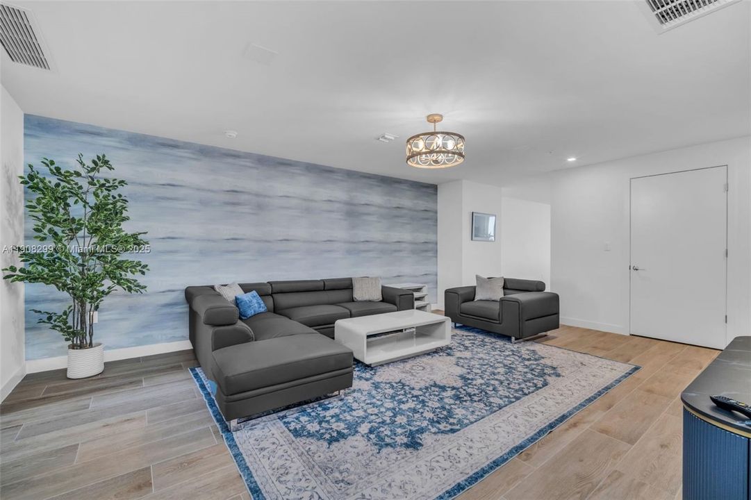 For Rent: $35,000 (4 beds, 4 baths, 3300 Square Feet)