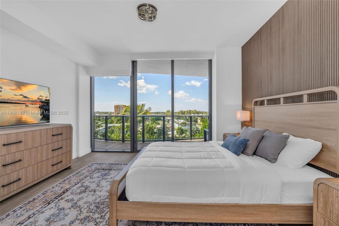 For Rent: $35,000 (4 beds, 4 baths, 3300 Square Feet)