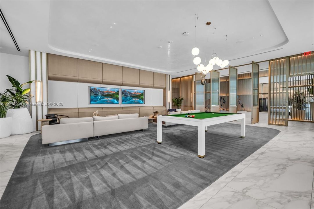 For Rent: $35,000 (4 beds, 4 baths, 3300 Square Feet)