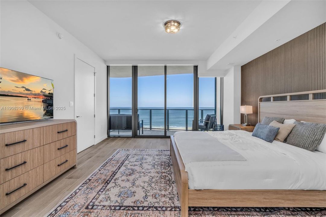 For Rent: $35,000 (4 beds, 4 baths, 3300 Square Feet)