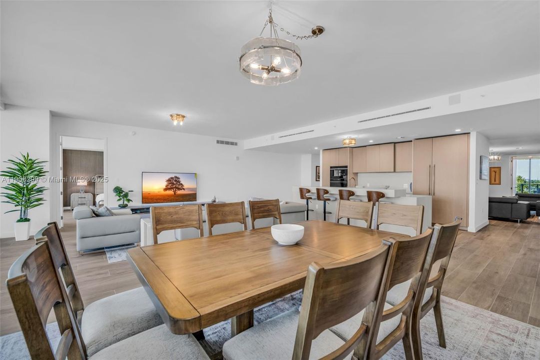 For Rent: $35,000 (4 beds, 4 baths, 3300 Square Feet)