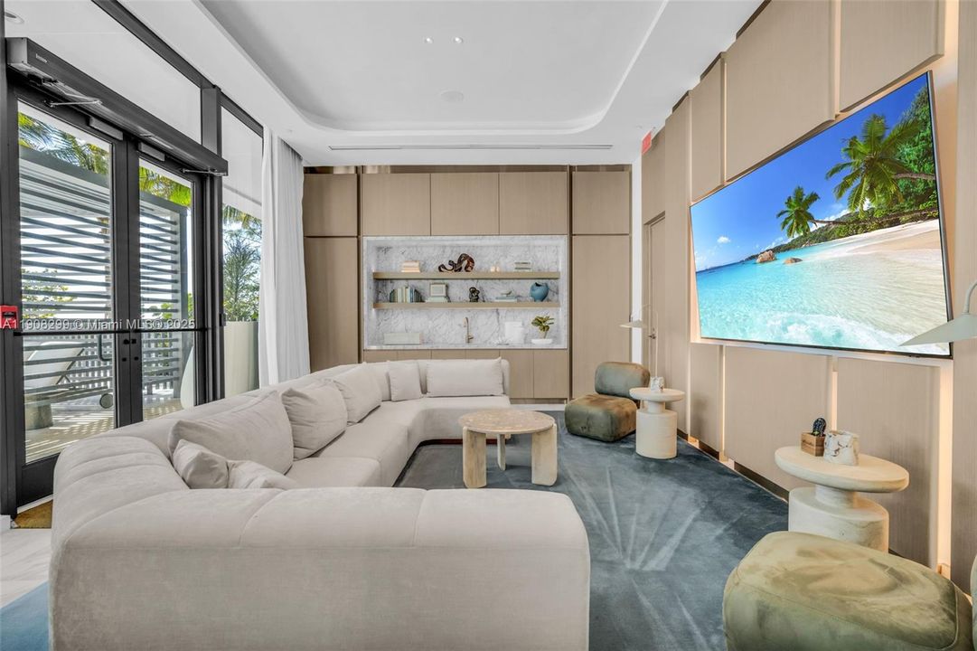 For Rent: $35,000 (4 beds, 4 baths, 3300 Square Feet)