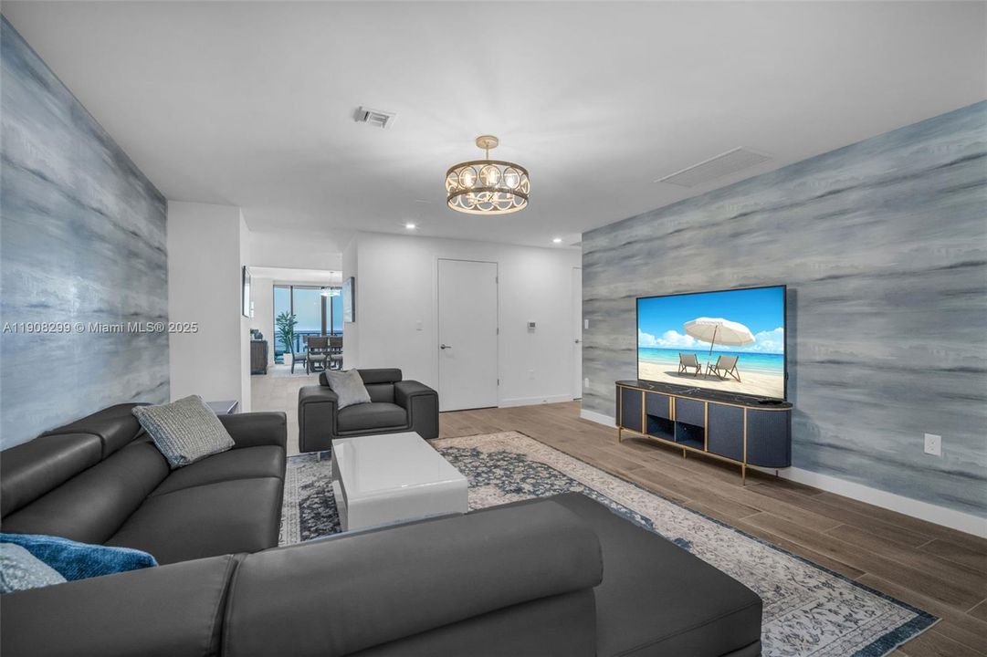 For Rent: $35,000 (4 beds, 4 baths, 3300 Square Feet)