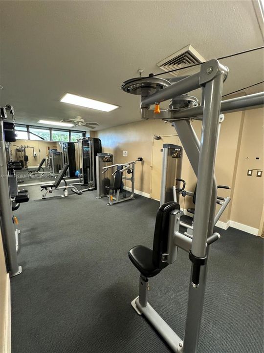 Activo con contrato: $2,700 (1 camas, 1 baños, 836 Pies cuadrados)