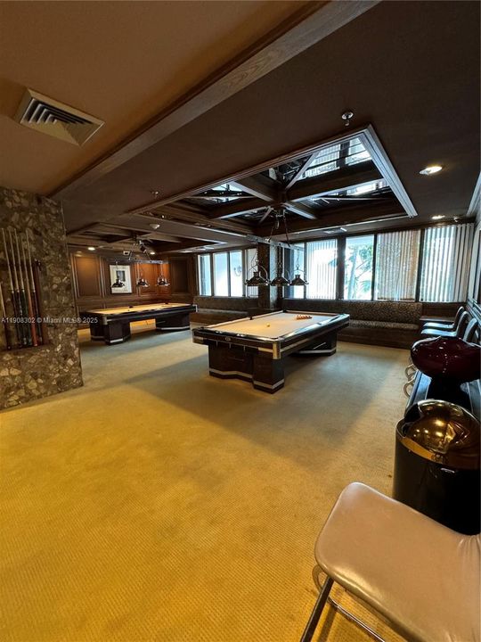 Activo con contrato: $2,700 (1 camas, 1 baños, 836 Pies cuadrados)