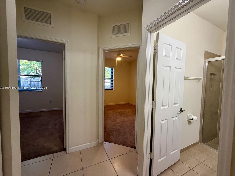 For Rent: $1,999 (2 beds, 1 baths, 620 Square Feet)