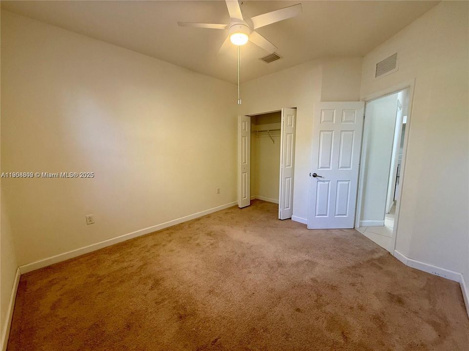 For Rent: $1,999 (2 beds, 1 baths, 620 Square Feet)