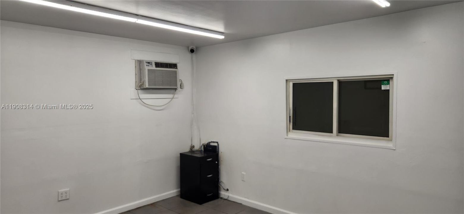 В аренду: $6,850 (0 спален, 0 ванн, 0 Квадратных фут)