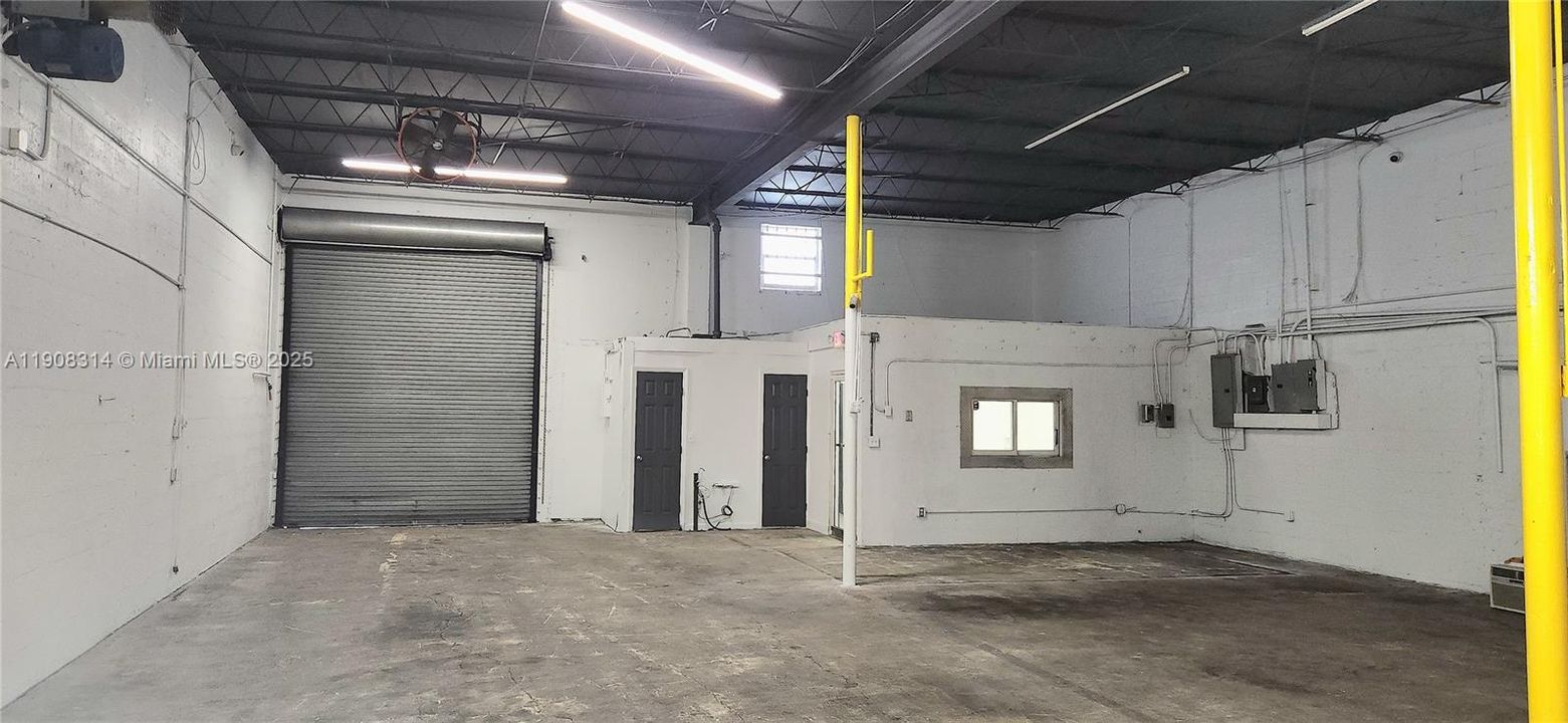 В аренду: $6,850 (0 спален, 0 ванн, 0 Квадратных фут)