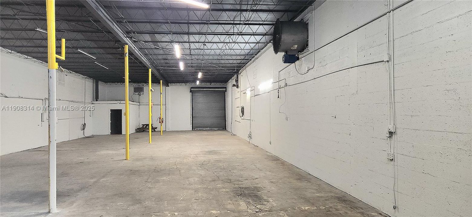 В аренду: $6,850 (0 спален, 0 ванн, 0 Квадратных фут)