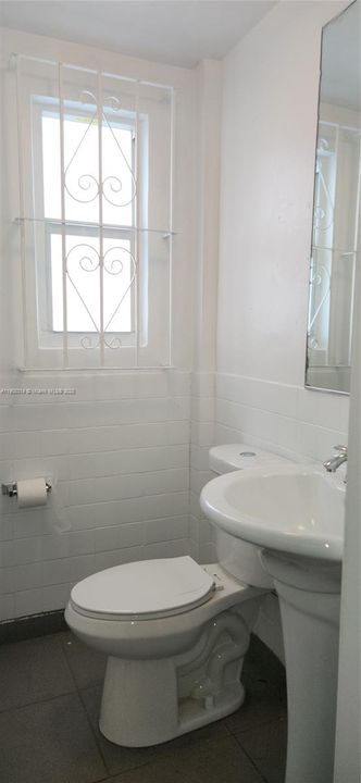 В аренду: $6,850 (0 спален, 0 ванн, 0 Квадратных фут)