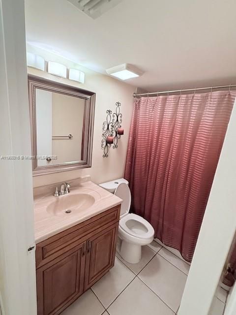 For Sale: $235,000 (2 beds, 2 baths, 887 Square Feet)