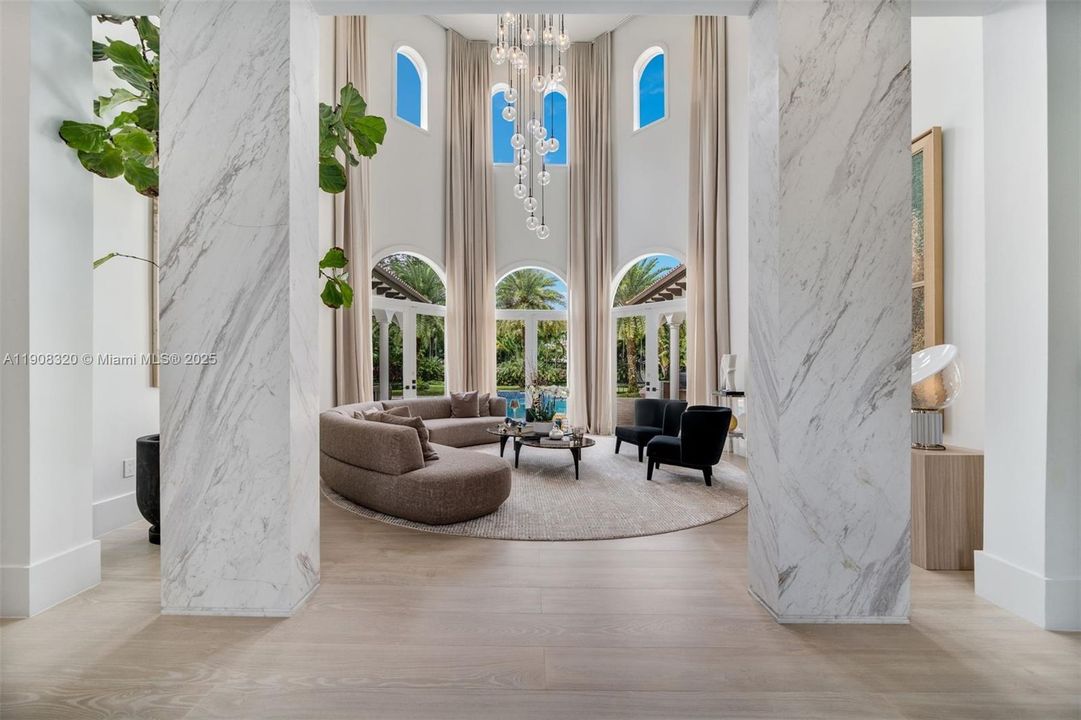 На продажу: $11,800,000 (6 спален, 7 ванн, 6851 Квадратных фут)