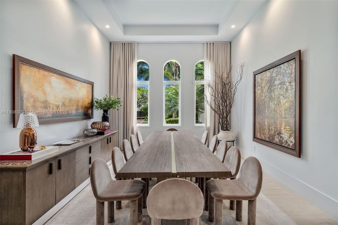 На продажу: $11,800,000 (6 спален, 7 ванн, 6851 Квадратных фут)