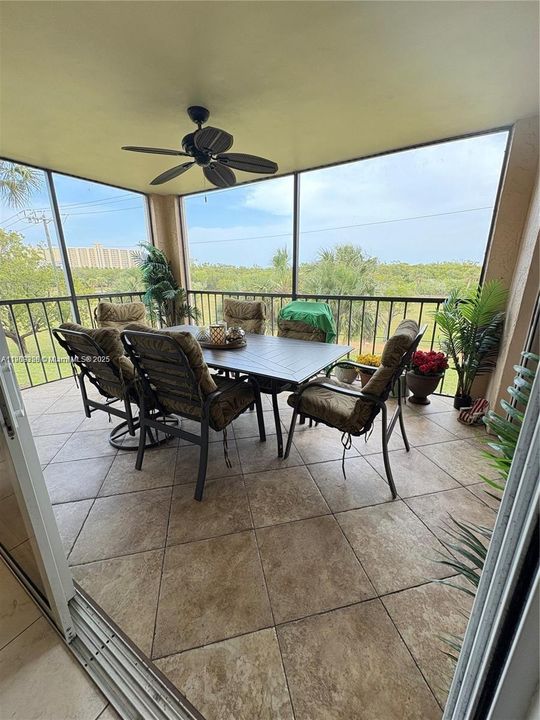 Active With Contract: $615,000 (2 beds, 2 baths, 1250 Square Feet)