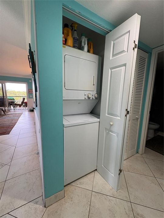 Active With Contract: $615,000 (2 beds, 2 baths, 1250 Square Feet)