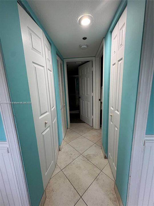 Active With Contract: $615,000 (2 beds, 2 baths, 1250 Square Feet)