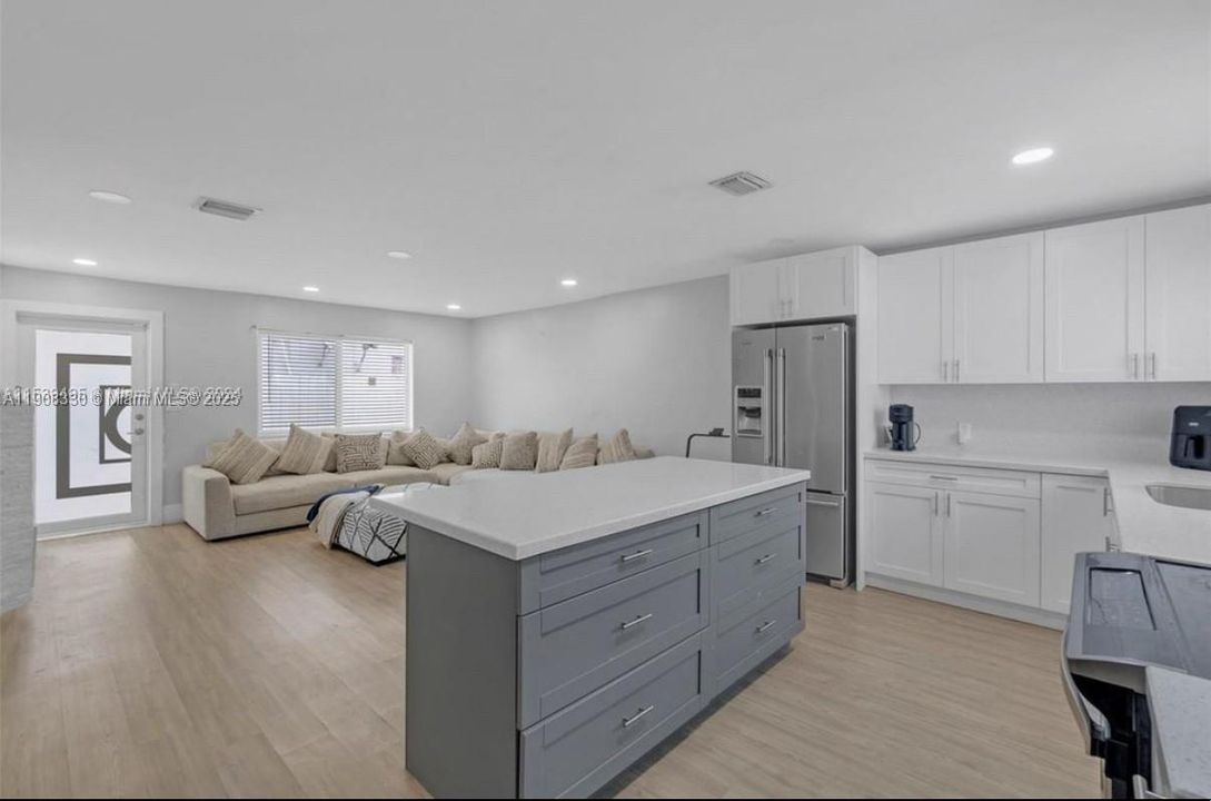 For Sale: $900,000 (0 beds, 0 baths, 2054 Square Feet)