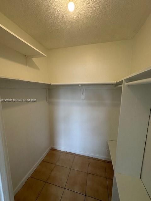 For Rent: $1,745 (1 beds, 1 baths, 720 Square Feet)