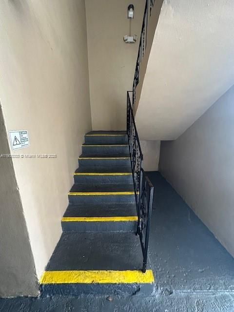 For Rent: $1,745 (1 beds, 1 baths, 720 Square Feet)