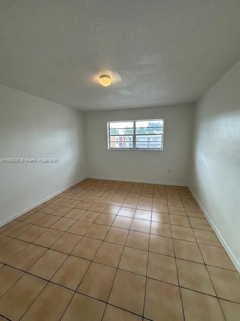 For Rent: $1,745 (1 beds, 1 baths, 720 Square Feet)