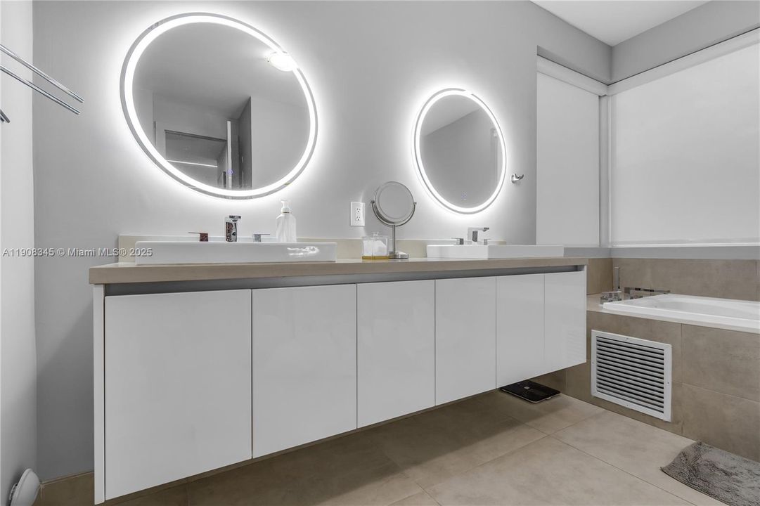 For Rent: $12,000 (5 beds, 5 baths, 3113 Square Feet)