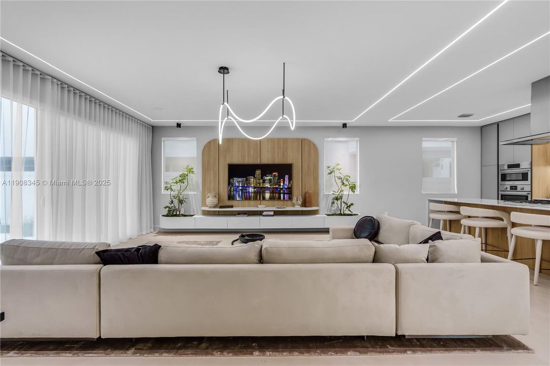 For Rent: $12,000 (5 beds, 5 baths, 3113 Square Feet)