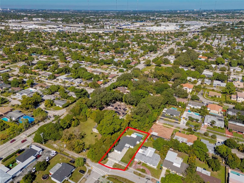 En Venta: $1,549,900 (5 camas, 3 baños, 2237 Pies cuadrados)