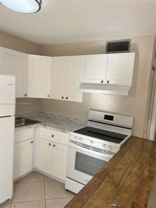 Activo con contrato: $1,300 (1 camas, 1 baños, 500 Pies cuadrados)