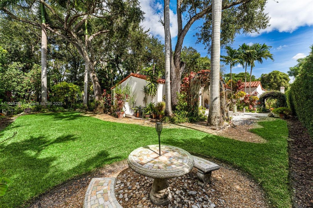 待售: $2,250,000 (3 贝兹, 2 浴室, 2526 平方英尺)