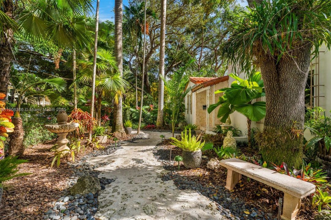 待售: $2,250,000 (3 贝兹, 2 浴室, 2526 平方英尺)