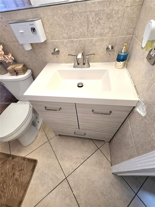 For Sale: $1,100,000 (0 beds, 0 baths, 2410 Square Feet)