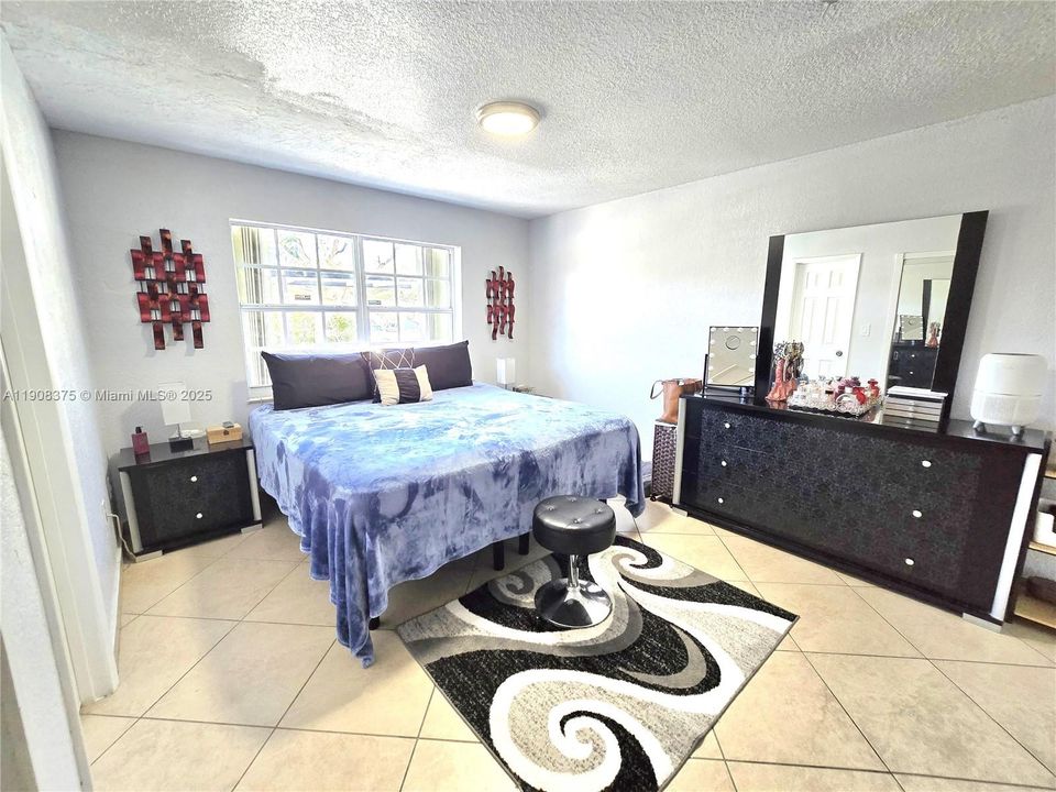 For Sale: $1,100,000 (0 beds, 0 baths, 2410 Square Feet)