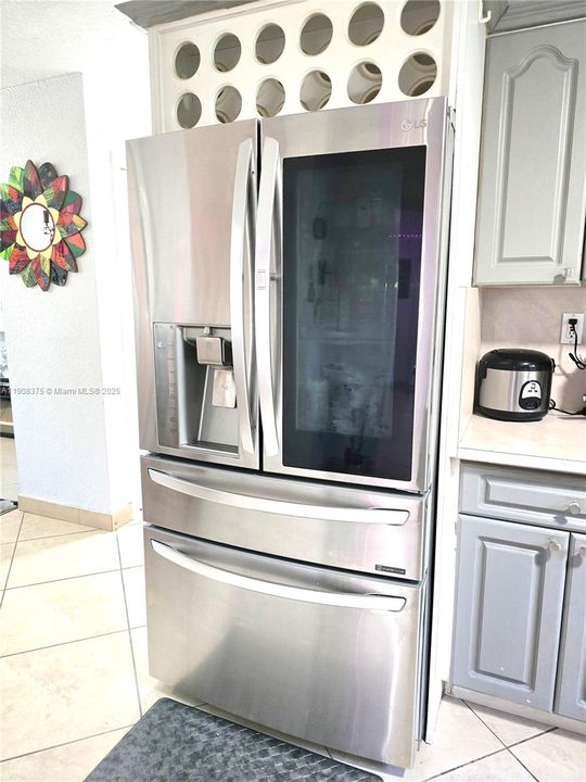 For Sale: $1,100,000 (0 beds, 0 baths, 2410 Square Feet)