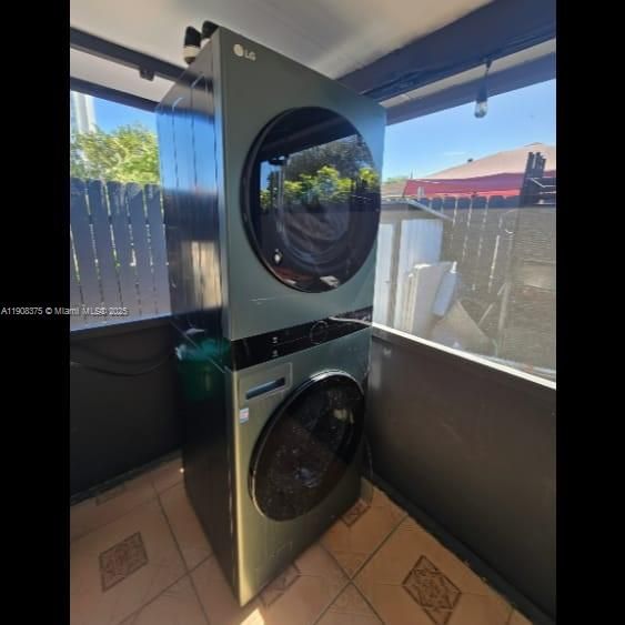 For Sale: $1,100,000 (0 beds, 0 baths, 2410 Square Feet)