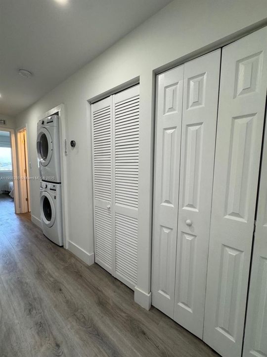 For Rent: $4,300 (2 beds, 2 baths, 1186 Square Feet)