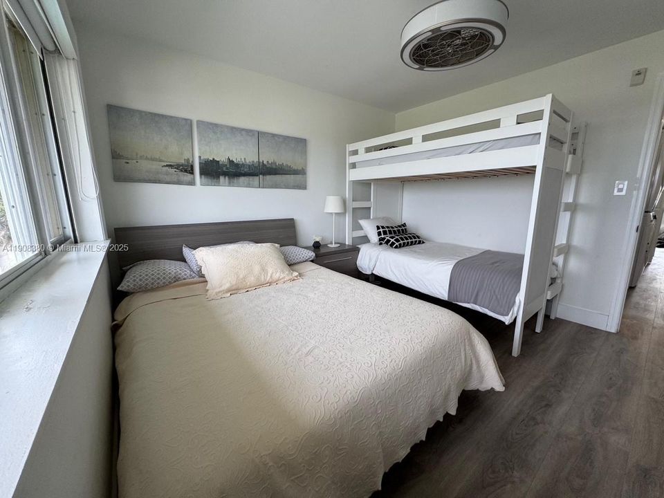 For Rent: $4,300 (2 beds, 2 baths, 1186 Square Feet)