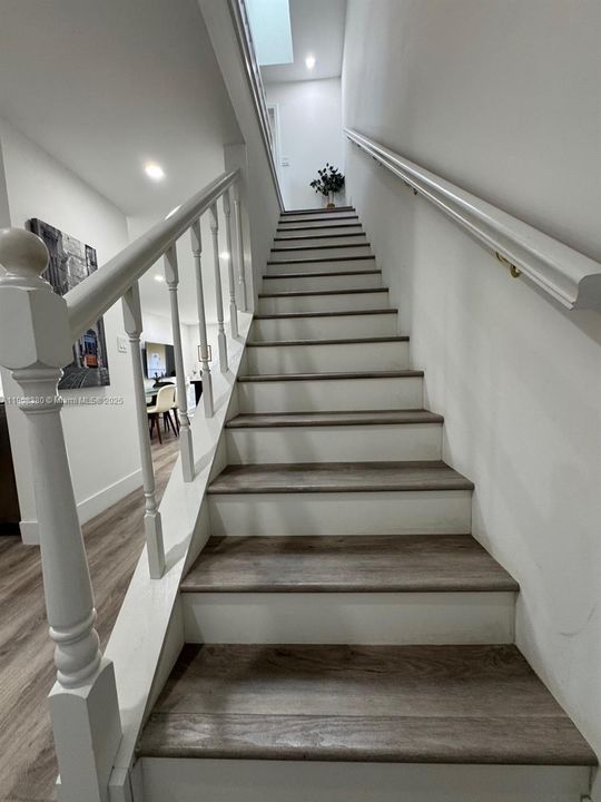 For Rent: $4,300 (2 beds, 2 baths, 1186 Square Feet)