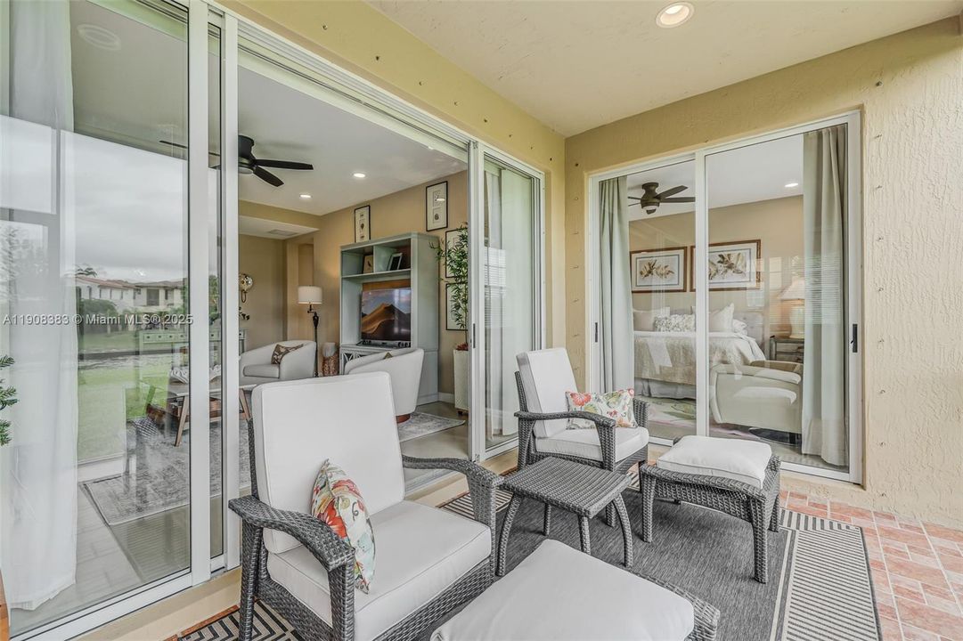 Active With Contract: $520,000 (3 beds, 2 baths, 1401 Square Feet)