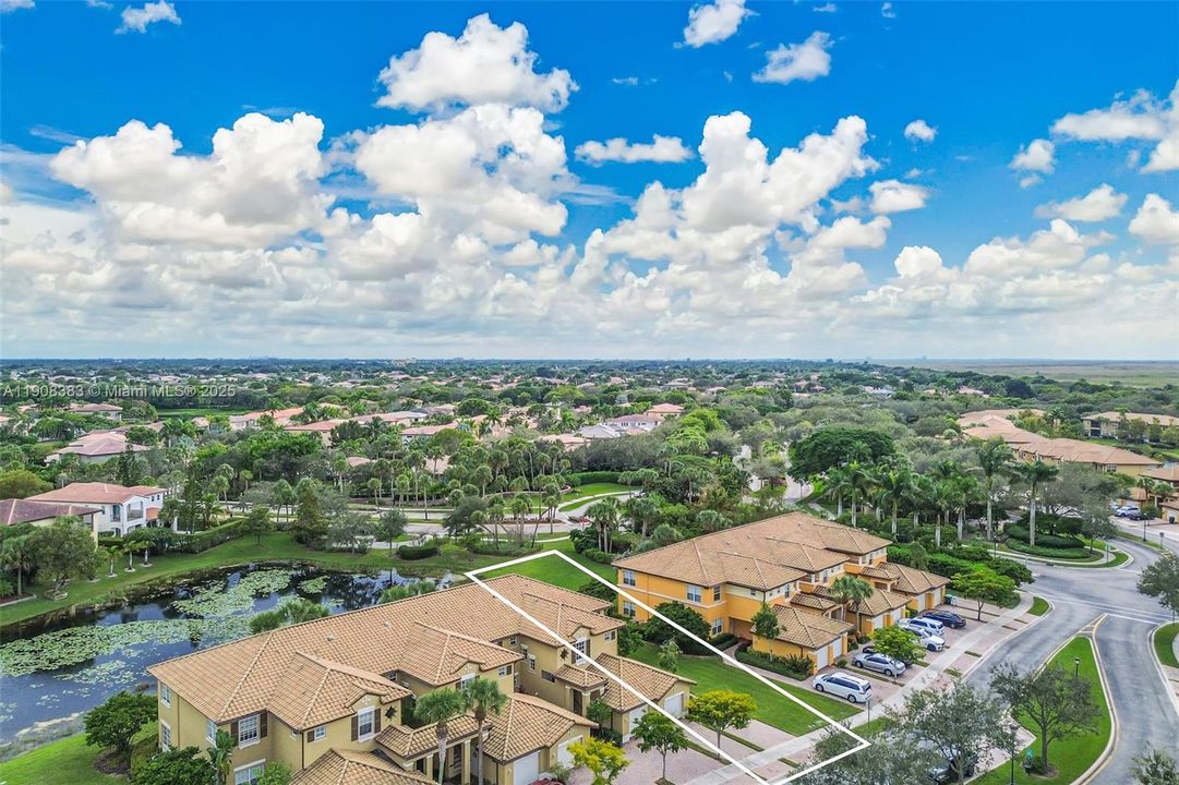 Active With Contract: $520,000 (3 beds, 2 baths, 1401 Square Feet)