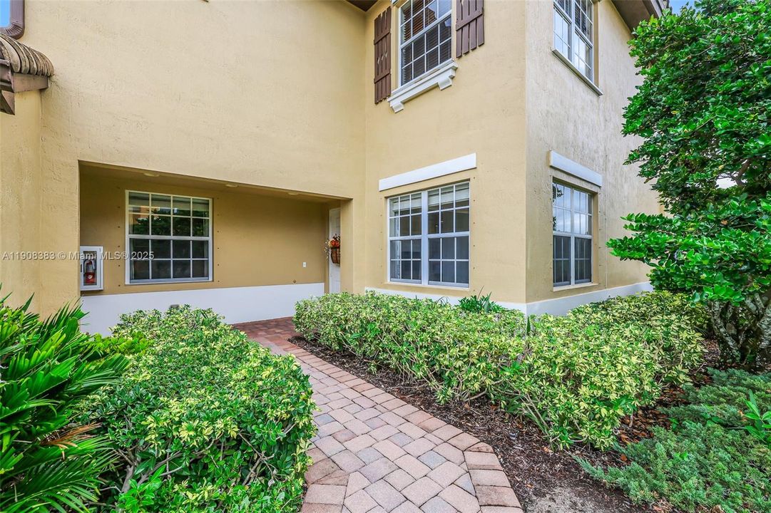 Active With Contract: $520,000 (3 beds, 2 baths, 1401 Square Feet)