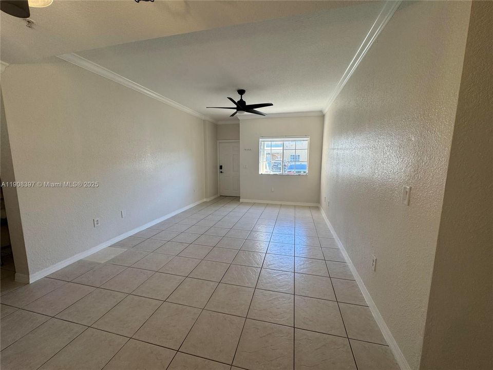 Recently Rented: $2,700 (3 beds, 2 baths, 1220 Square Feet)