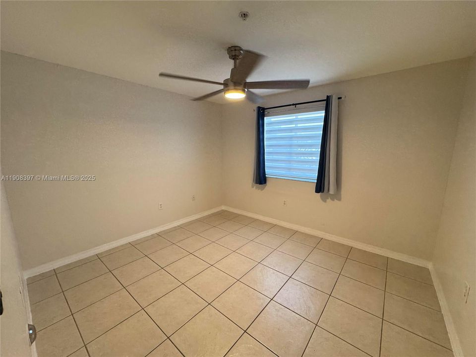 Recently Rented: $2,700 (3 beds, 2 baths, 1220 Square Feet)