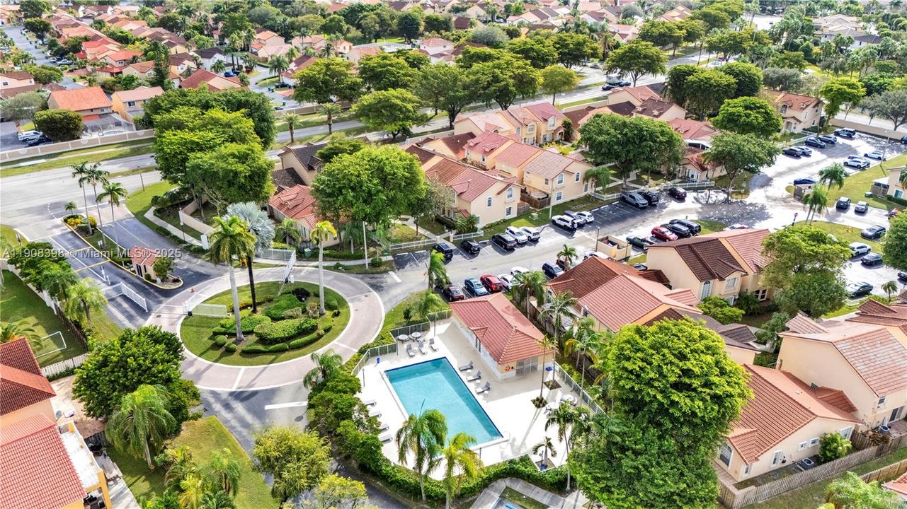 Под контрактом: $2,700 (2 спален, 2 ванн, 1163 Квадратных фут)