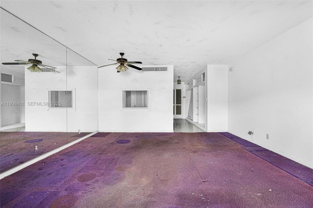 For Sale: $130,000 (0 beds, 1 baths, 490 Square Feet)