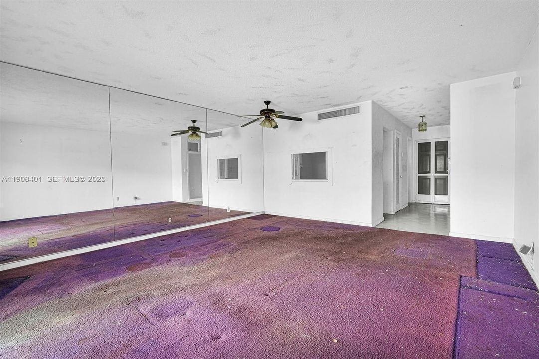 For Sale: $130,000 (0 beds, 1 baths, 490 Square Feet)