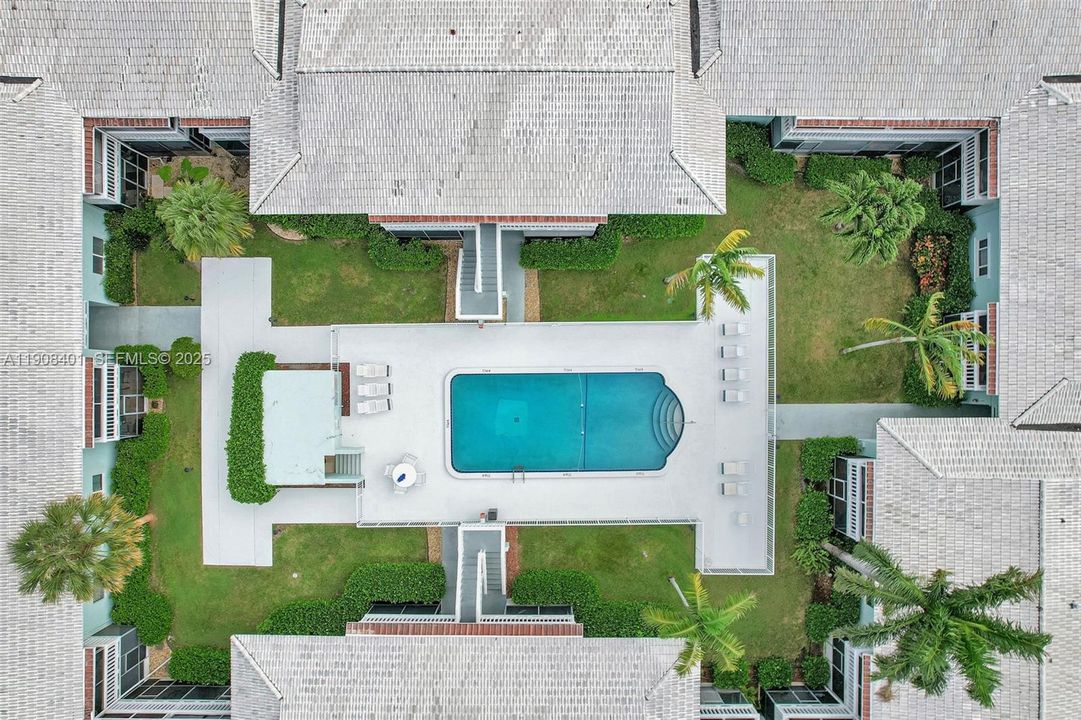 For Sale: $130,000 (0 beds, 1 baths, 490 Square Feet)