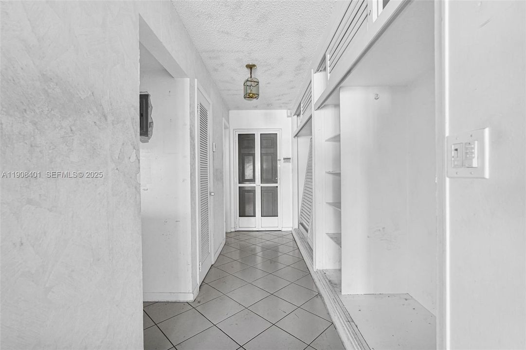 For Sale: $130,000 (0 beds, 1 baths, 490 Square Feet)