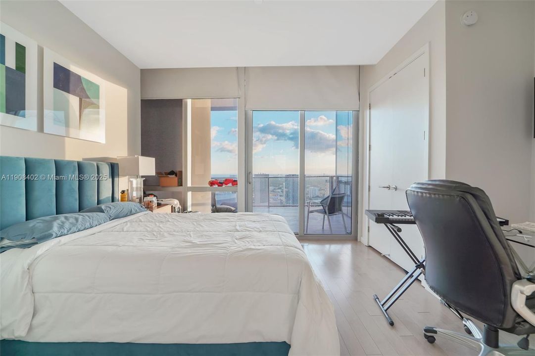 For Rent: $34,000 (4 beds, 5 baths, 3800 Square Feet)