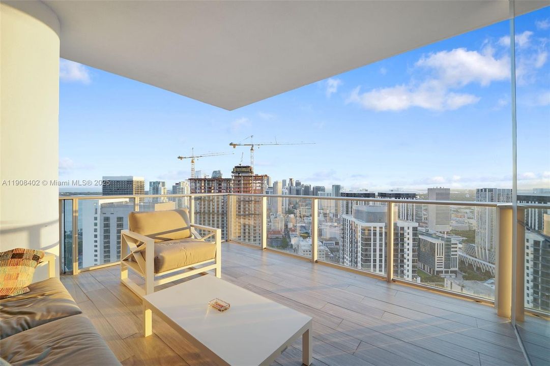 For Rent: $34,000 (4 beds, 5 baths, 3800 Square Feet)